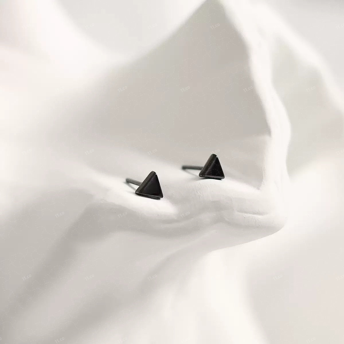 Traingle Stud Earings