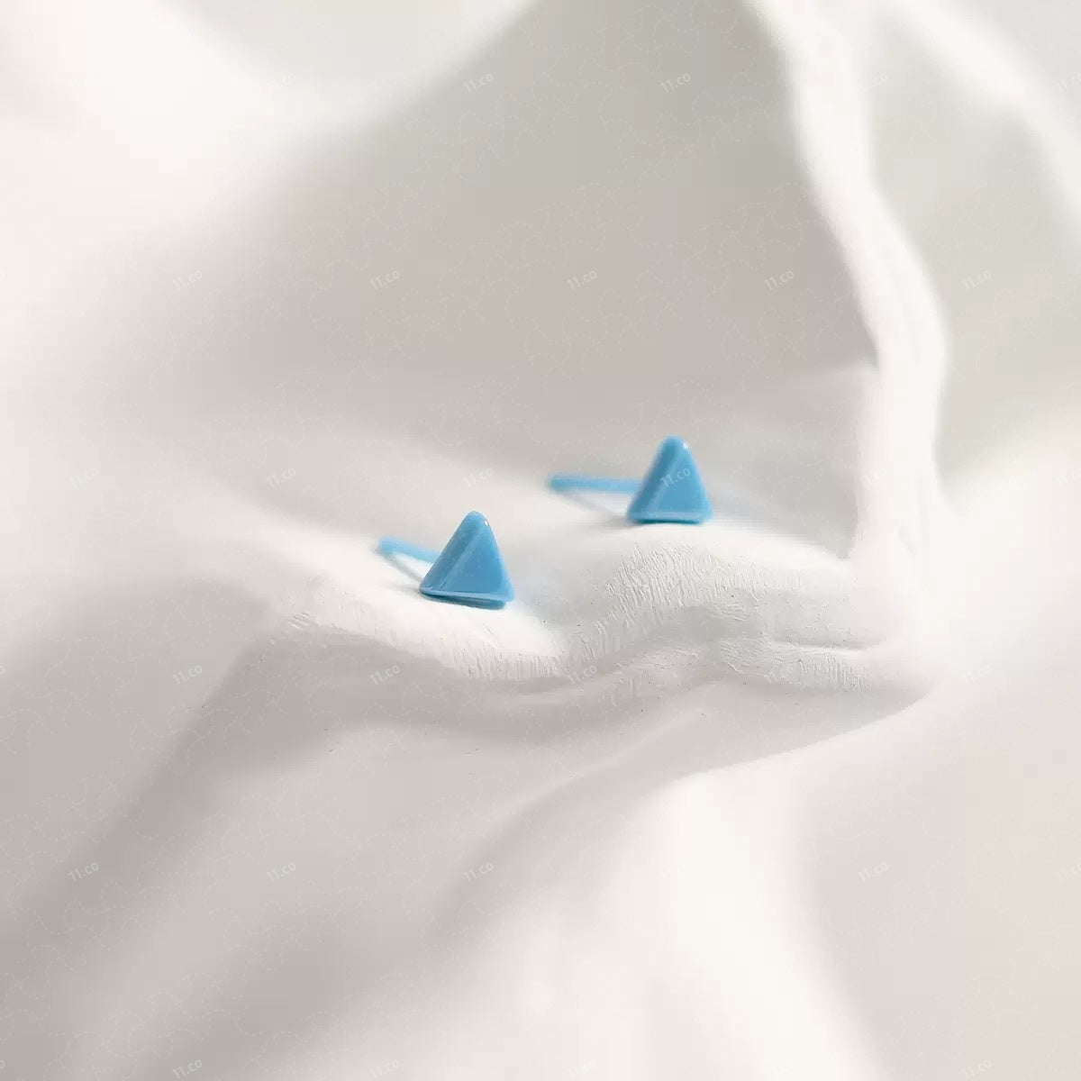 Traingle Stud Earings