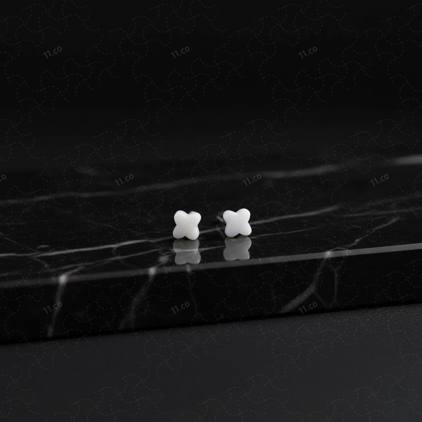 Four-leaf clover stud earrings